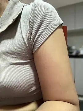 Snapshot of Salome_golvert chatting on February 3, 2026, 10:04 pm Salome golvert online show from February 3, 2026, 10:04 pm