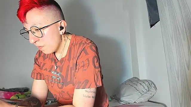 Sexyboy 666 online show from December 19, 2025, 9:55 am