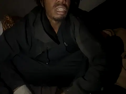 SlimeCrownzOut5 online show from November 27, 2025, 1:22 pm