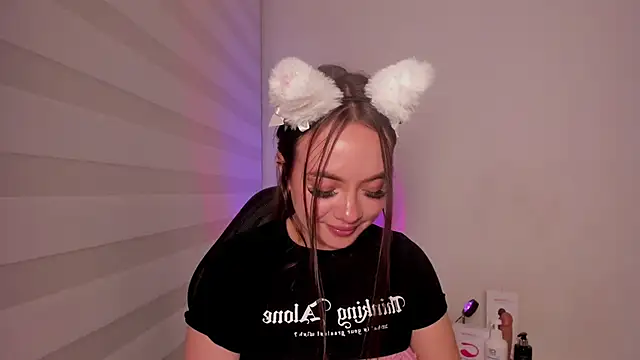 Snapshot of Shani_tay chatting on March 9, 2025, 5:22 am Shani tay online show from March 9, 2025, 5:22 am