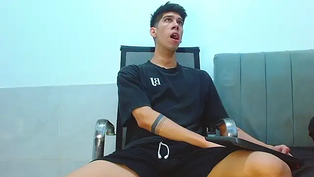 jhony-sex online show from July 15, 2026, 7:15 am