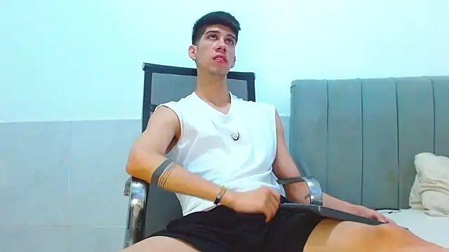 jhony-sex online show from June 20, 2026, 9:36 am