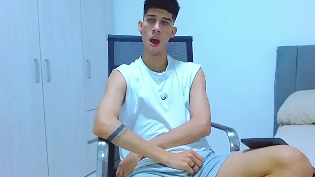 jhony-sex online show from October 16, 2025, 5:05 am