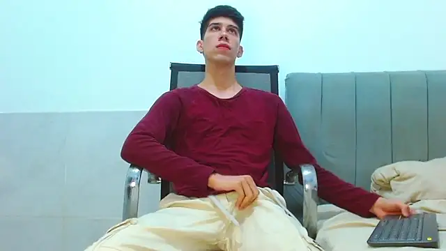 jhony-sex online show from July 2, 2026, 7:47 am