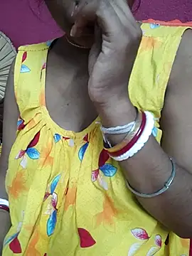 Snapshot of Bengoli--bhabhi chatting on February 17, 2025, 10:40 am Bengoli--bhabhi online show from February 17, 2025, 10:40 am