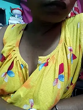 Snapshot of Bengoli--bhabhi chatting on February 26, 2025, 8:39 am Bengoli--bhabhi online show from February 26, 2025, 8:39 am