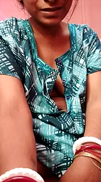 Snapshot of Bengoli--bhabhi chatting on March 5, 2025, 3:29 am Bengoli--bhabhi online show from March 5, 2025, 3:29 am