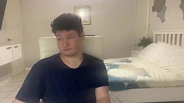 Snapshot of Lorenzo_hernandez chatting on February 12, 2025, 4:55 pm Lorenzo hernandez online show from February 12, 2025, 4:55 pm