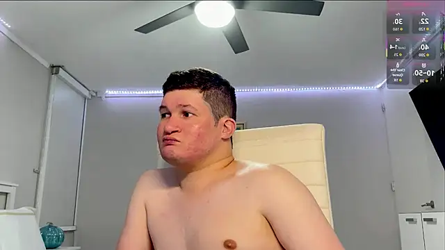 Snapshot of Lorenzo_hernandez chatting on September 23, 2025, 10:50 pm Lorenzo hernandez online show from September 23, 2025, 10:50 pm