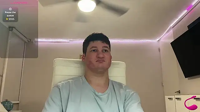 Snapshot of Lorenzo_hernandez chatting on September 30, 2025, 10:49 pm Lorenzo hernandez online show from September 30, 2025, 10:49 pm