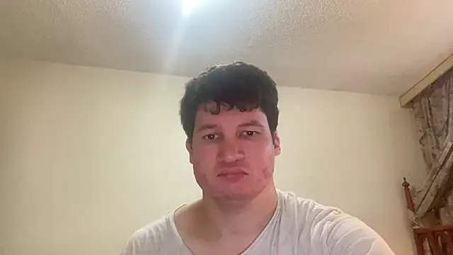 Snapshot of Lorenzo_hernandez chatting on February 16, 2025, 10:11 pm Lorenzo hernandez online show from February 16, 2025, 10:11 pm