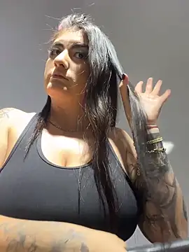 IrisBaker online show from March 6, 2026, 10:16 pm