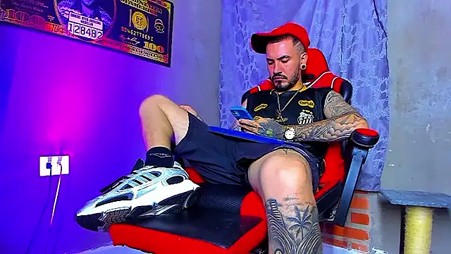 smoker445 online show from October 5, 2025, 11:17 pm