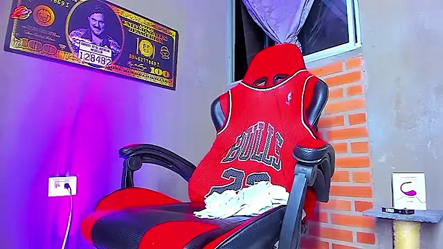 smoker445 online show from October 2, 2025, 10:46 pm