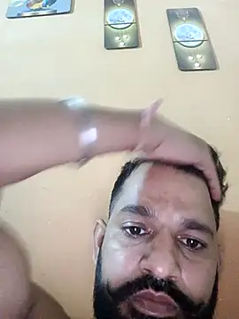 Snapshot of majit213 chatting on September 29, 2025, 2:12 pm majit213 online show from September 29, 2025, 2:12 pm