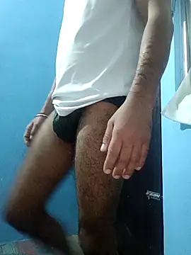 Snapshot of majit213 chatting on September 10, 2025, 10:31 pm majit213 online show from September 10, 2025, 10:31 pm