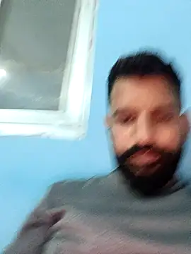 Snapshot of majit213 chatting on October 12, 2025, 5:03 pm majit213 online show from October 12, 2025, 5:03 pm