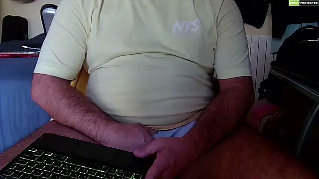 Snapshot of MultiOrgasmicLover chatting on April 10, 2026, 3:52 pm MultiOrgasmicLover online show from April 10, 2026, 3:52 pm