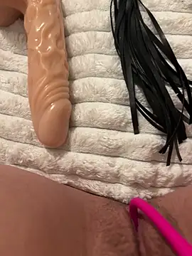 Leanaa Jolly online show from March 11, 2025, 9:04 pm