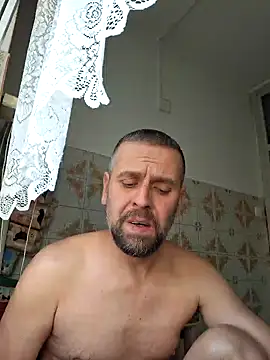 Snapshot of Huncutkuki chatting on February 6, 2025, 9:53 am Huncutkuki online show from February 6, 2025, 9:53 am