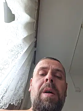 Snapshot of Huncutkuki chatting on January 4, 2025, 12:05 pm Huncutkuki online show from January 4, 2025, 12:05 pm