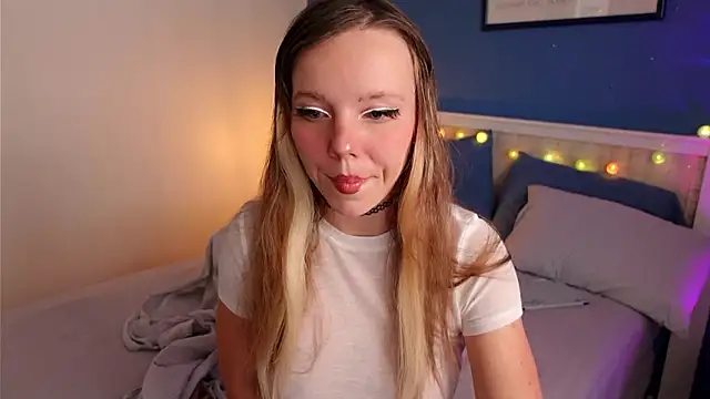 Snapshot of Ayra_Lust chatting on March 12, 2026, 7:07 pm Ayra Lust online show from March 12, 2026, 7:07 pm