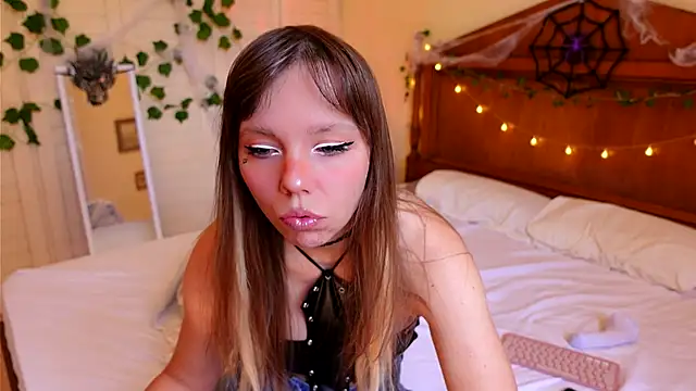 Snapshot of Ayra_Lust chatting on October 26, 2025, 2:28 pm Ayra Lust online show from October 26, 2025, 2:28 pm