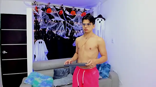 UNIVERSAL SEXX  online show from October 16, 2025, 5:59 am