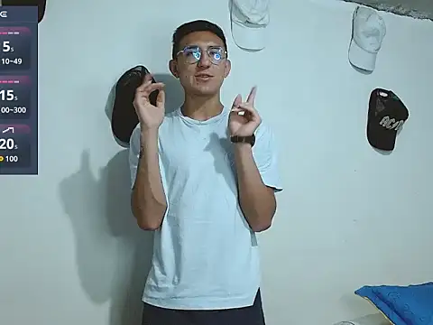 samfox  online show from March 30, 2026, 11:11 am