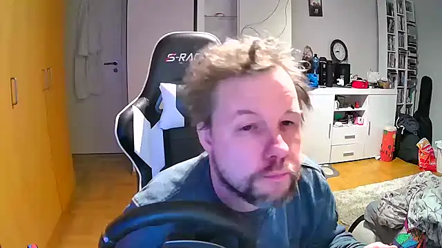 Snapshot of larsgessner30 chatting on March 31, 2026, 11:07 pm larsgessner30 online show from March 31, 2026, 11:07 pm