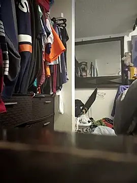 dougyhung2231 online show from March 29, 2026, 8:32 pm