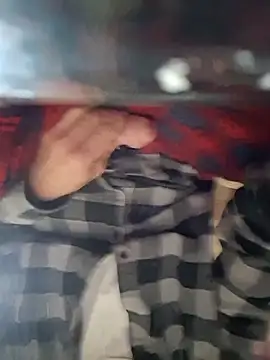 dougyhung2231 online show from April 1, 2026, 5:43 pm