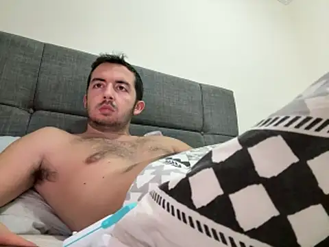 laynufff online show from December 22, 2025, 5:02 pm