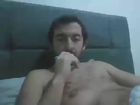 laynufff online show from November 30, 2025, 6:30 pm