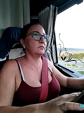 cuplubijoanna online show from October 5, 2025, 3:14 pm