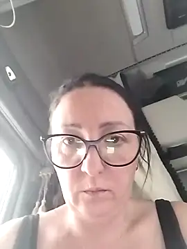 cuplubijoanna online show from December 22, 2025, 4:07 pm