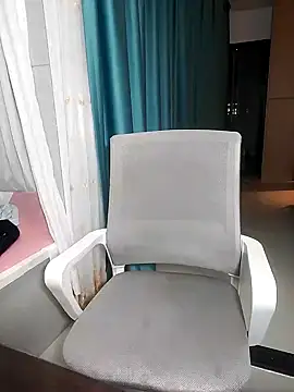 palzkybi123 online show from March 12, 2025, 12:26 pm