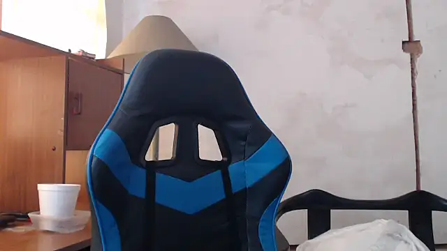 Snapshot of yohatinelly07 chatting on November 17, 2025, 2:32 pm yohatinelly07 online show from November 17, 2025, 2:32 pm