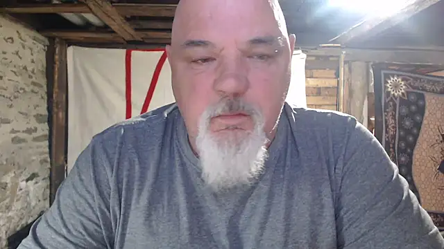 Snapshot of Newfiesausage1972 chatting on May 4, 2026, 10:40 am Newfiesausage1972 online show from May 4, 2026, 10:40 am