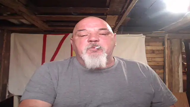 Snapshot of Newfiesausage1972 chatting on May 2, 2026, 1:27 pm Newfiesausage1972 online show from May 2, 2026, 1:27 pm