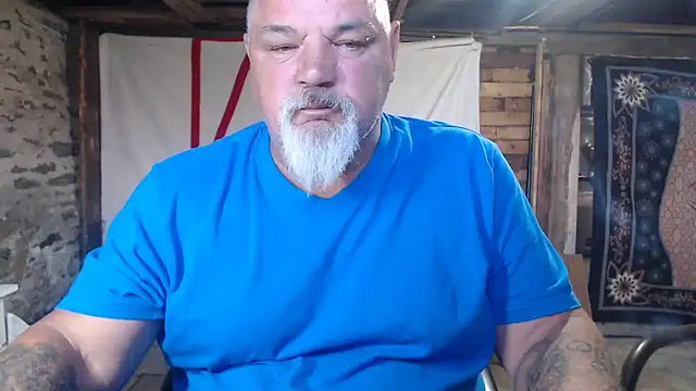 Snapshot of Newfiesausage1972 chatting on June 19, 2026, 12:11 pm Newfiesausage1972 online show from June 19, 2026, 12:11 pm