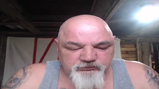 Snapshot of Newfiesausage1972 chatting on April 19, 2026, 6:21 pm Newfiesausage1972 online show from April 19, 2026, 6:21 pm