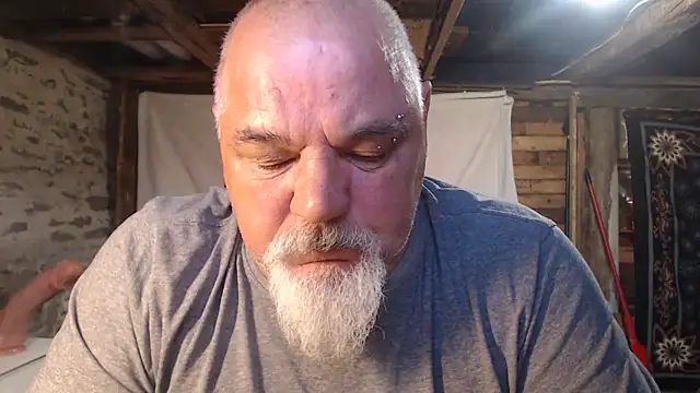 Snapshot of Newfiesausage1972 chatting on May 21, 2026, 3:42 pm Newfiesausage1972 online show from May 21, 2026, 3:42 pm
