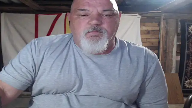Snapshot of Newfiesausage1972 chatting on June 7, 2026, 9:47 am Newfiesausage1972 online show from June 7, 2026, 9:47 am