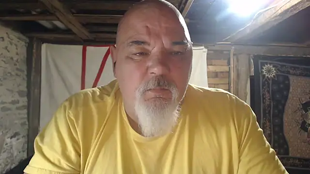 Snapshot of Newfiesausage1972 chatting on April 23, 2026, 8:21 am Newfiesausage1972 online show from April 23, 2026, 8:21 am