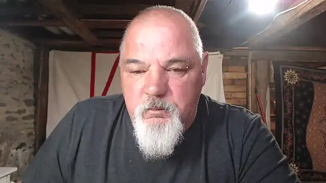 Snapshot of Newfiesausage1972 chatting on May 29, 2026, 11:16 am Newfiesausage1972 online show from May 29, 2026, 11:16 am