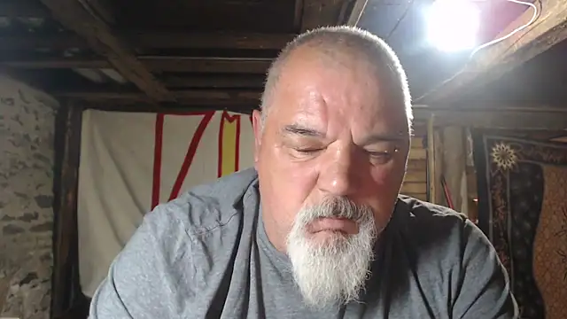 Snapshot of Newfiesausage1972 chatting on May 30, 2026, 8:09 am Newfiesausage1972 online show from May 30, 2026, 8:09 am
