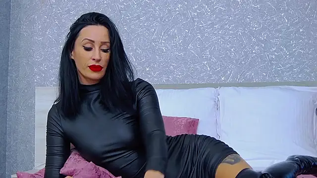 EmmaDevereaux online show from October 29, 2025, 5:50 am