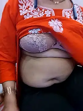 Snapshot of Simaran_bhabhi chatting on March 17, 2026, 5:43 am Simaran bhabhi online show from March 17, 2026, 5:43 am