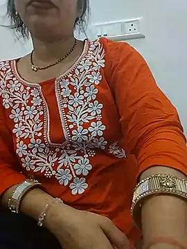 Snapshot of Simaran_bhabhi chatting on April 7, 2026, 1:07 am Simaran bhabhi online show from April 7, 2026, 1:07 am